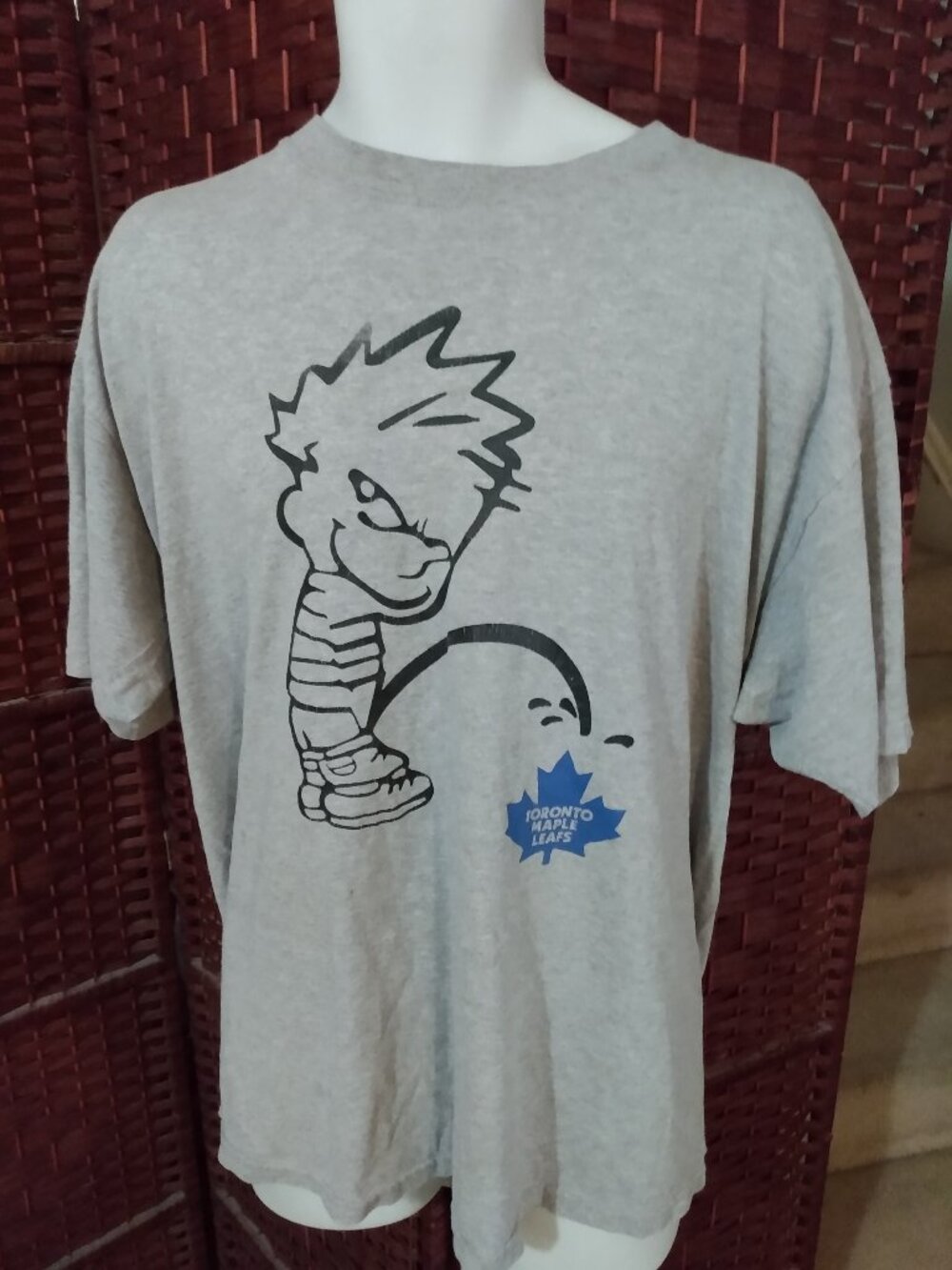 Vintage Funny Hate Toronto Maple Leafs T Shirt XL Boy Peeing On Logo Humor